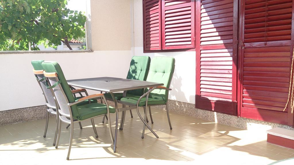 Apartment Zoric Grebastica Exterior photo