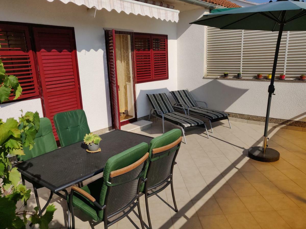 Apartment Zoric Grebastica Exterior photo