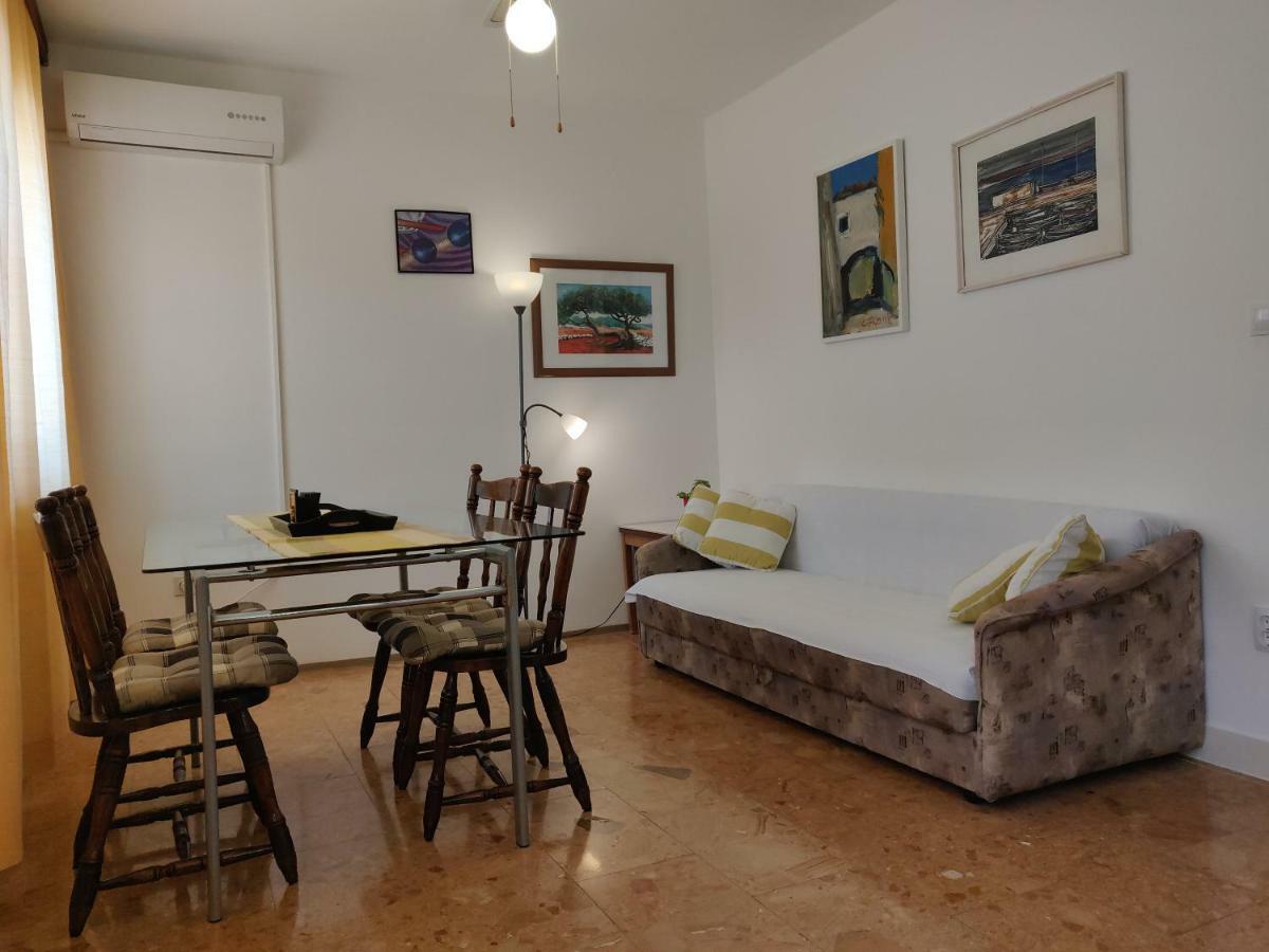 Apartment Zoric Grebastica Exterior photo