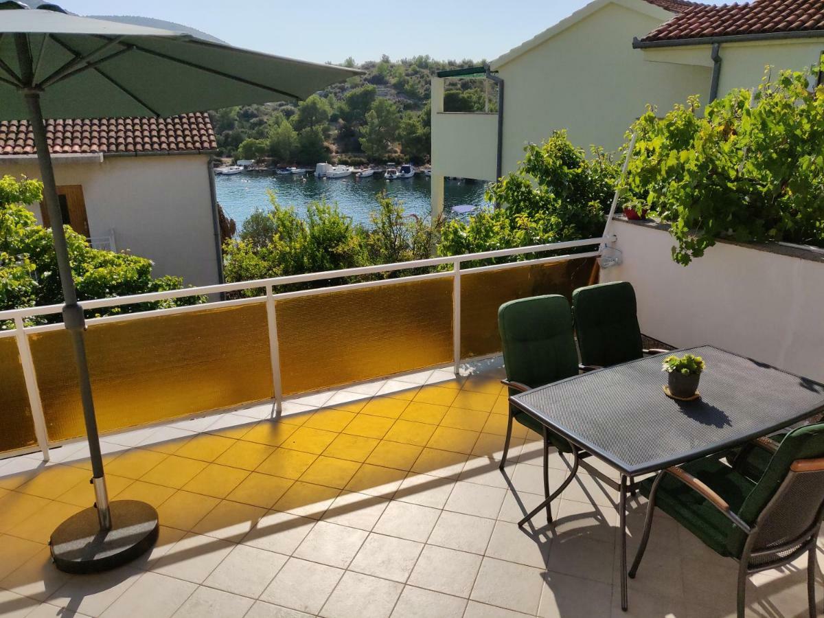 Apartment Zoric Grebastica Exterior photo